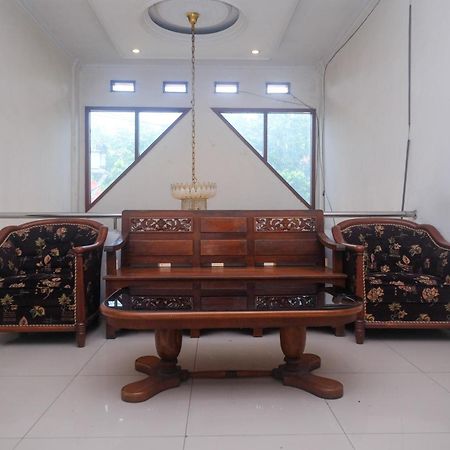 OYO 902 Hotel Pondok Anggun Maguwo Bagian luar foto