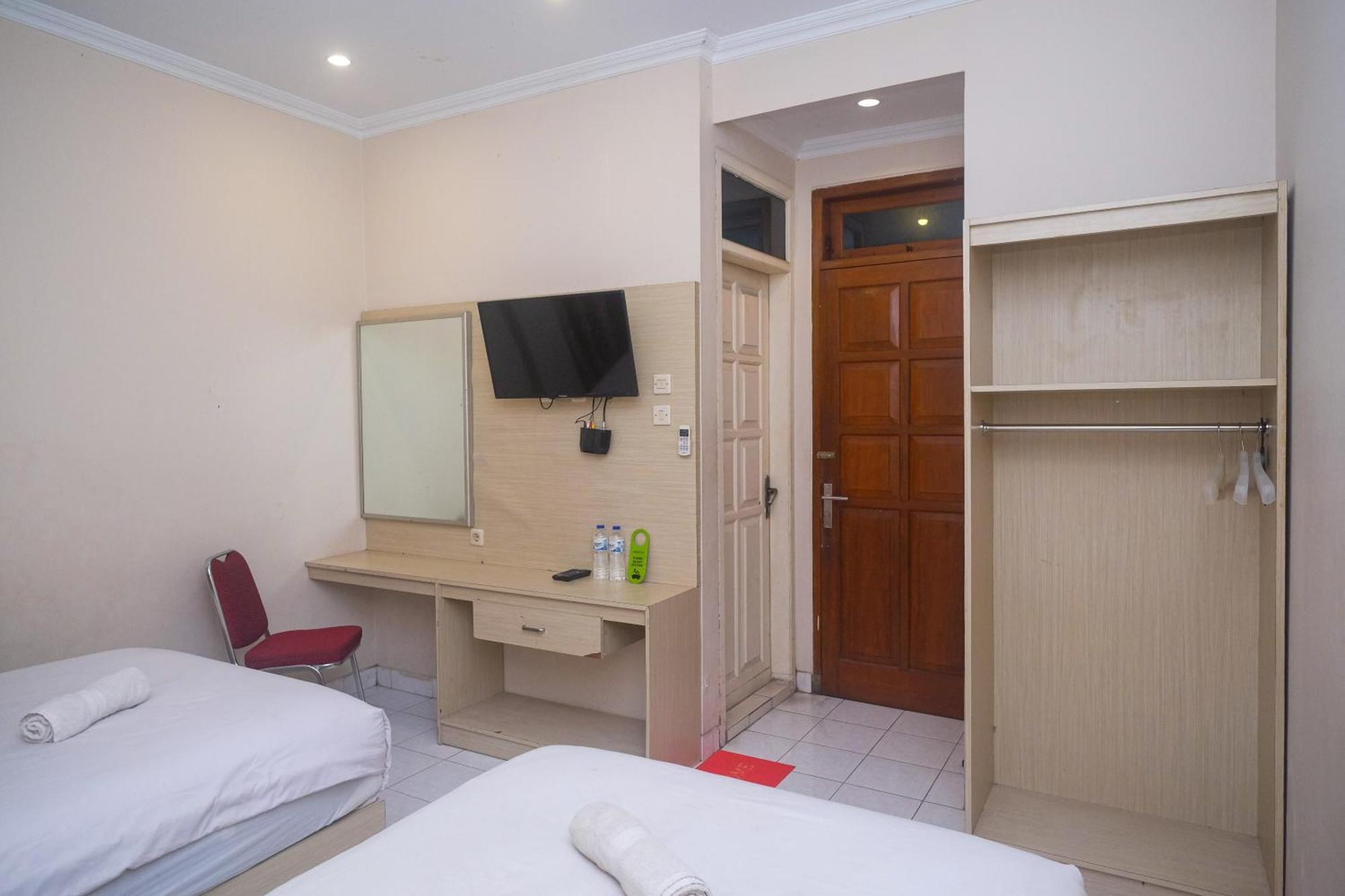 OYO 902 Hotel Pondok Anggun Maguwo Bagian luar foto