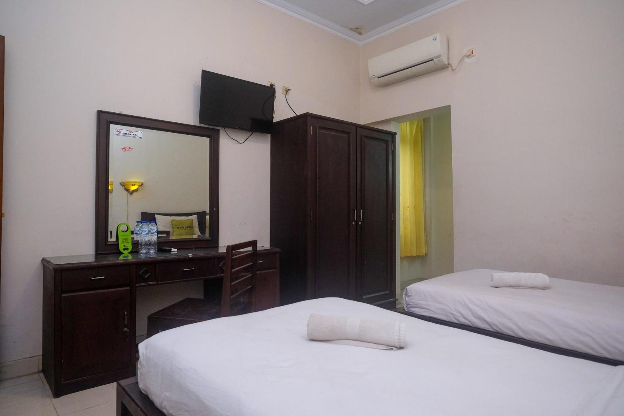 OYO 902 Hotel Pondok Anggun Maguwo Bagian luar foto