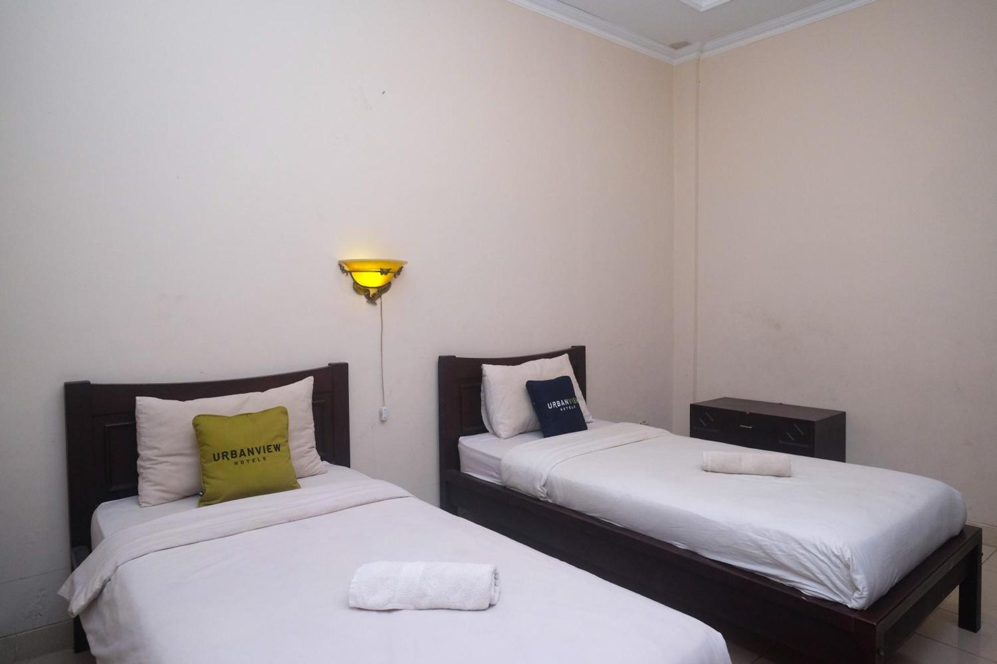 OYO 902 Hotel Pondok Anggun Maguwo Bagian luar foto