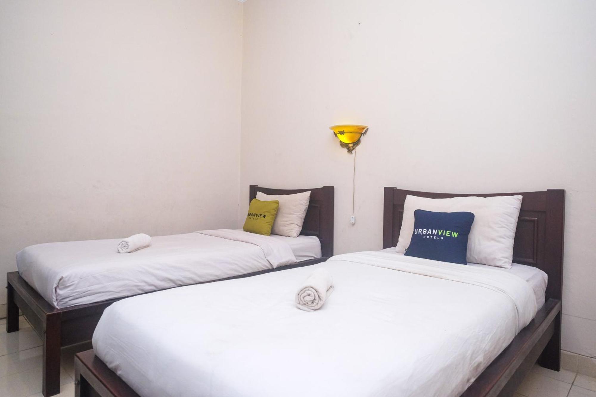 OYO 902 Hotel Pondok Anggun Maguwo Bagian luar foto